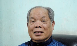 PGS.TS Bùi Hiền đề xuất cải tiến chữ viết, thu hút sự chú ý của dư luận . Ảnh: Q.Q. 