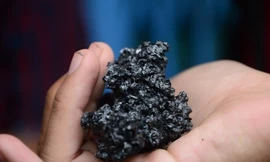 Sự thật thông tin nghi "gạo giả" ở Quảng Ngãi. Trước đó, một người dân đem rang gạo thì thấy vón cục.