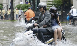 Hà Nội còn trên 20 điểm úng ngập