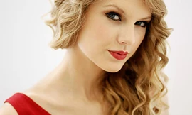 Theo chân Taylor Swift đi dạo phố