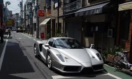 ‘Hàng hiếm’ Ferrari Enzo đời 2003 được rao bán