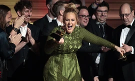 Ca sỹ Adele ẵm nhiều giải lớn trong Grammy năm nay.