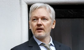 Ông trùm WikiLeaks Julian Assange