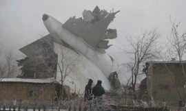 Hiện trường vụ máy bay lao xuống khu dân cư.