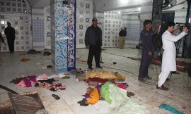 Hiện trường vụ đánh bom kinh hoàng trong đền thờ Lal Shahbaz Qalandar ở thành phố Sehwan Sharif, Pakistan,