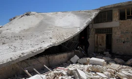 Cảnh hoang tàn ở thị trấn Khan Sheikhoun, Idlib, Syria hôm 5/4.