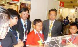 Cậu bé 12 tuổi mê lập trình