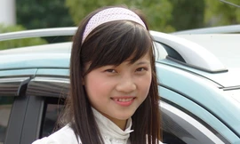 Hai thiếu nữ xinh đẹp mong kết bạn với lính