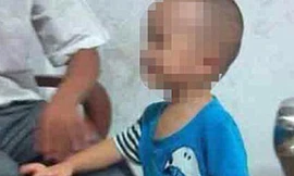 Phẫn nộ cha đánh đập con dã man rồi 'khoe' trên mạng