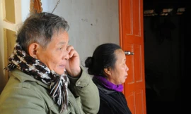 Nơi quê nhà, vợ chồng ông Diệm, bà Bình đang chờ tin con trai, con dâu từng phút.