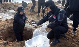 Quân đội Hàn Quốc khai quật hài cốt năm 2013