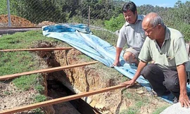 Ngôi mộ bị đào trộm (Ảnh: The Star)