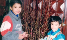 Khắc Việt từng bán xăng nuôi em ăn học