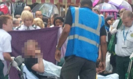 Bà mẹ sinh con ngay giữa đường