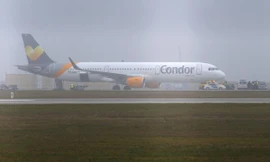 Một máy bay của hãng Condor. Ảnh: Reuters