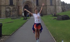 Phụ nữ lập kỉ lục chạy marathon 1388 dặm trong 53 ngày