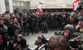 Căng thẳng tiếp tục leo thăng tại khu tự trị Crimea