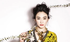 Lý Tiểu Diễm bừng sáng trên FashionWeekly