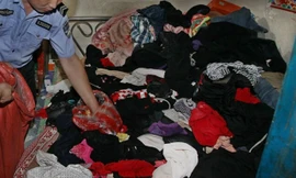 Cảnh sát phát hiện rất nhiều đồ lót của phụ nữ trong nhà Liang.