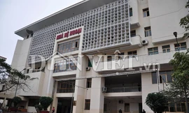 Bệnh nhân treo mình trên nhà năm tầng rồi buông tay tự tử