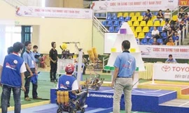 Đại học Lạc Hồng độc chiếm 12 suất dự Robocon toàn quốc