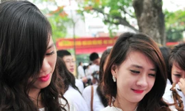 Học sinh trường Bưởi luyến lưu ngày bế giảng