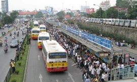 Hà Nội: Thêm xe khách, xe buýt phục vụ thi đại học