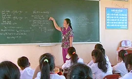 Hàng trăm giáo viên hoang mang vì thừa
