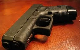 Bé trai 8 tuổi giết bà nội sau khi chơi game bạo lực