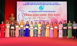 Trao giải Cuộc thi ảnh Nét đẹp phụ nữ Thủ đô năm 2019