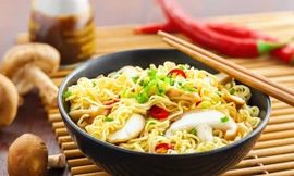 Ăn nhiều mì tôm gây hại khủng khiếp đến thế nào?