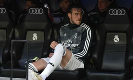 Gareth Bale đơn độc trên ghế dự bị của Real