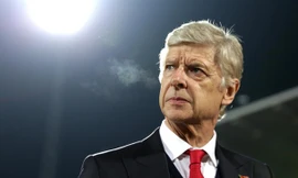 HLV Arsene Wenger đang tự do sau khi chia tay Arsenal vào tháng 5 năm ngoái