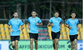 Tổ trọng tài điều khiển trận Philippines - Việt Nam. Ảnh: Zing.