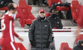 HLV Jurgen Klopp bất lực trước Burnley.