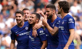 Hazard ăn mừng cùng đồng đội