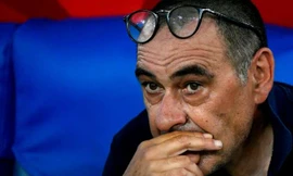 HLV Maurizio Sarri bị Juventus sa thải chỉ sau 1 năm.