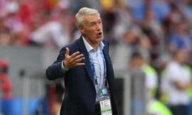 HLV Didier Deschamps đổ lỗi cho Đan Mạch thủ hòa.