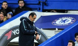 HLV Maurizio Sarri bất lực trước M.U