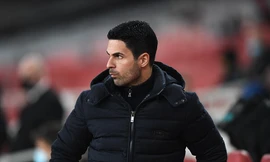 HLV Mikel Arteta bất lực trước sự sa sút của Arsenal.