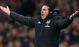 HLV Unai Emery đang chịu sức ép rất lớn ở Arsenal.