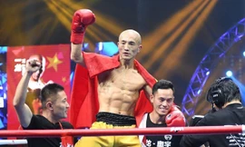 Nhất Long khó lòng đấu với Mike Tyson.