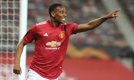 Martial ăn mừng bàn thắng muộn của M.U.