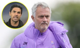 Jose Mourinho hạ thấp tầm quan trọng của trận derby với Arsenal.