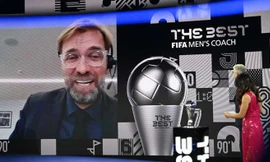 Jurgen Klopp bất ngờ khi vượt qua Hansi Flick ở The Best 2020.