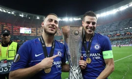 Cesar Azpilicueta và Eden Hazard