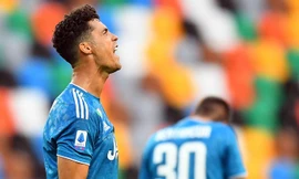 Juventus chưa thể lên ngôi vô địch sau trận thua Udinese