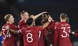 Các cầu thủ M.U ăn mừng bàn thắng của Paul Pogba.