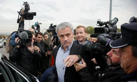 HLV Mourinho lãnh án 1 năm tù vì trốn thuế