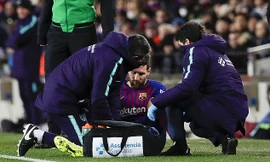 Lionel Messi bị đau ngay sau trận đấu với Valencia